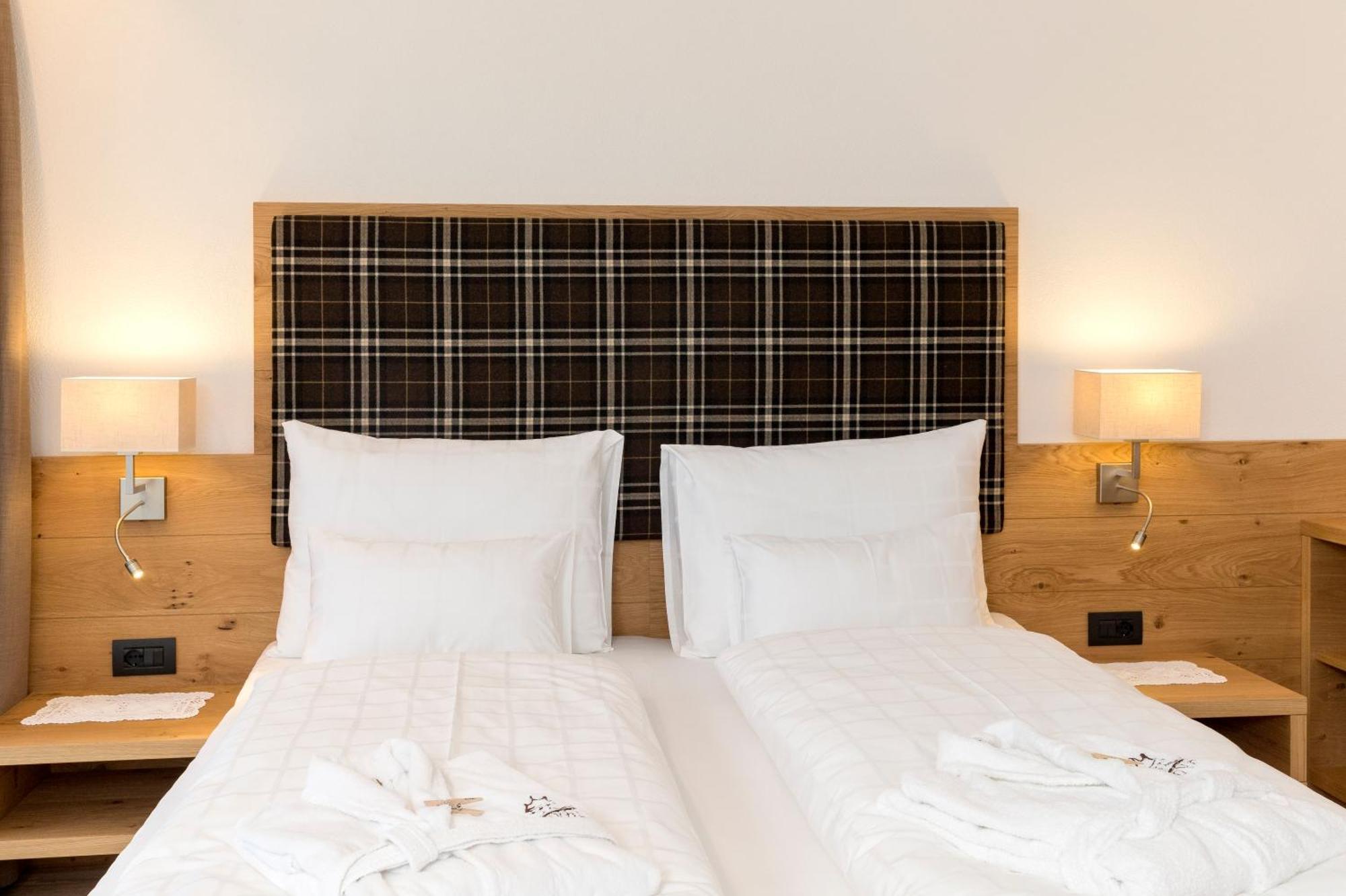 Hotel Royal Und Ferienhaus Annabel Sexten Luaran gambar