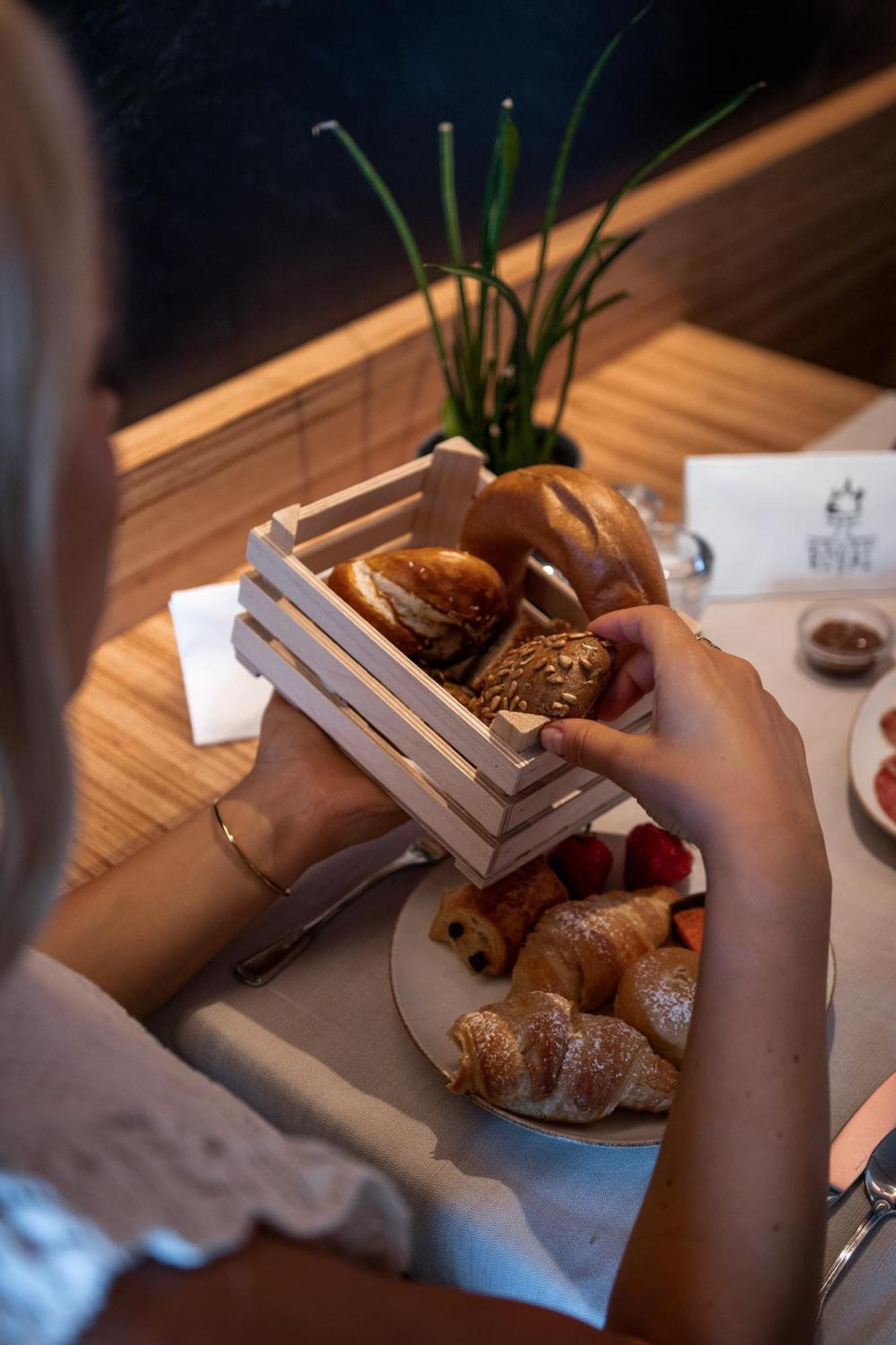 Hotel Royal Und Ferienhaus Annabel Sexten Luaran gambar